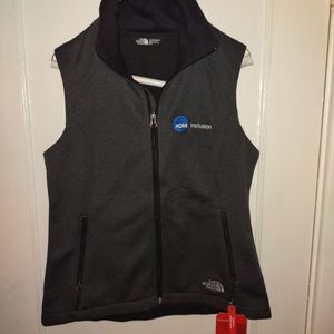 NWT The North Face Slim Fit Coupe Vest